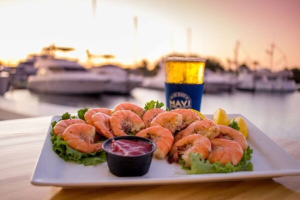 845574489-beach-marine-dining-mavi 845574489-beach-marine-dining-mavi